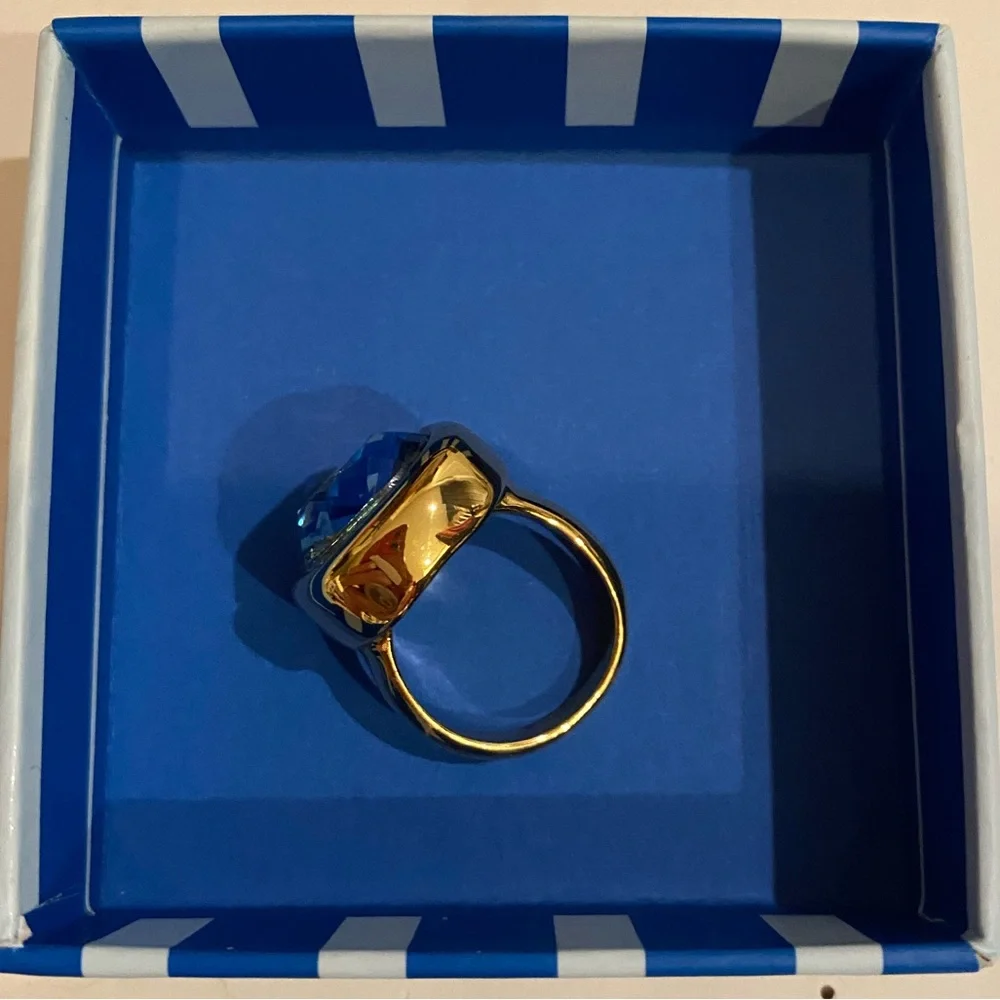 Piper K gold plated ring square shape deep blue glass stone size 7